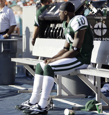 Here's what Santonio Holmes looks like.